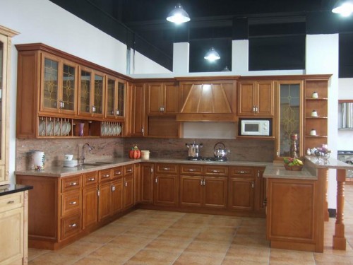Mẫu tủ bếp gỗ hiện đại nhiều ngăn