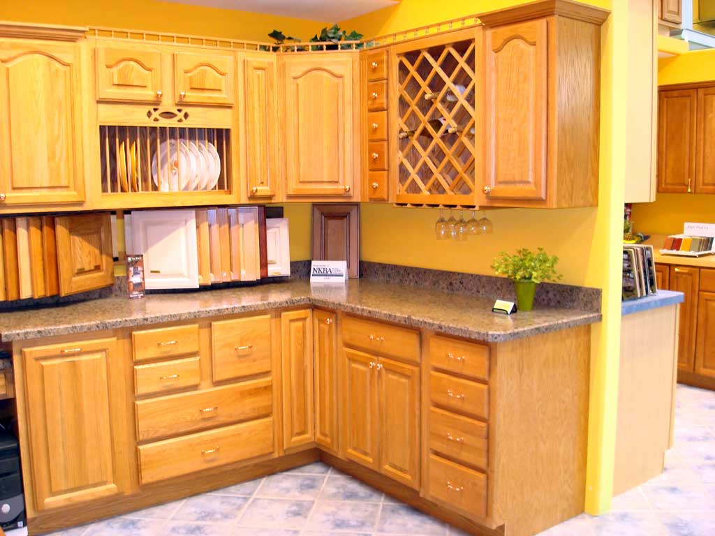 Tủ bếp gỗ xoan đào hình chữ L